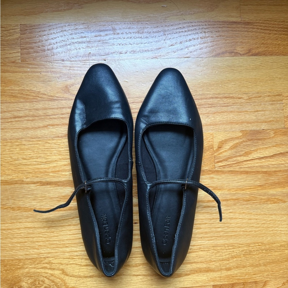 Black Leather Ballet Flats with Strap Size 40